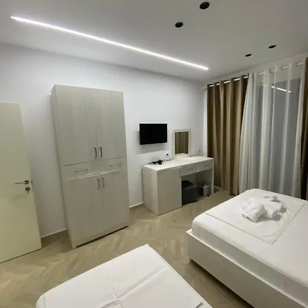 Irini Boutique Rooms!!! 3* Himarë