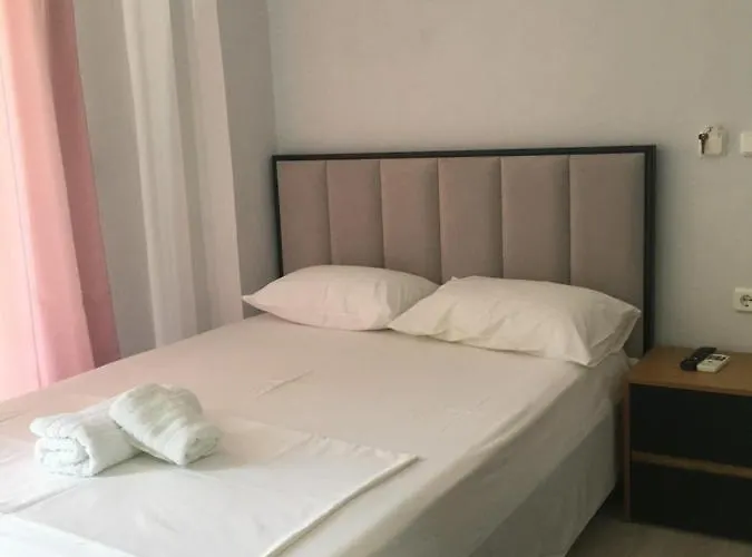Irini Boutique Rooms!!! מלון 3*