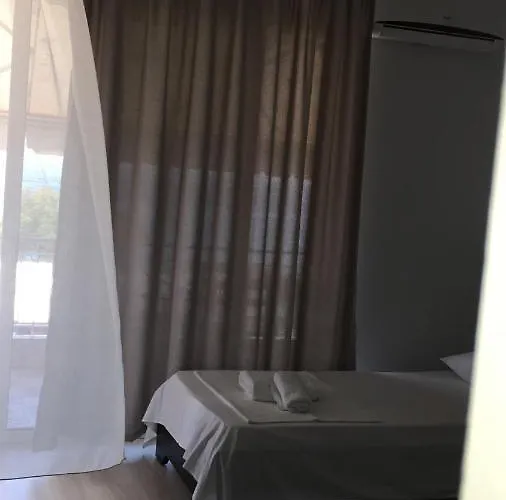 Irini Boutique Rooms!!! 3* הימארה