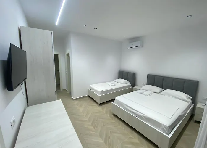 Irini Boutique Rooms!!! הימארה