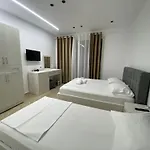 Irini Boutique Rooms!!! 3*
