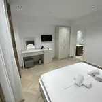 Irini Boutique Rooms!!! Himare