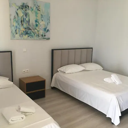 ホテル Irini Boutique Rooms!!! ヒマラ