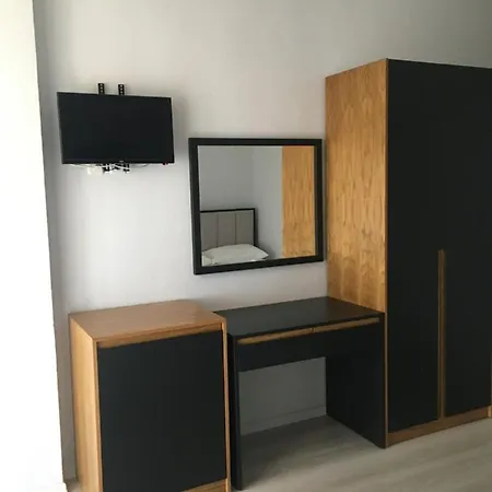 Irini Boutique Rooms!!! ホテル