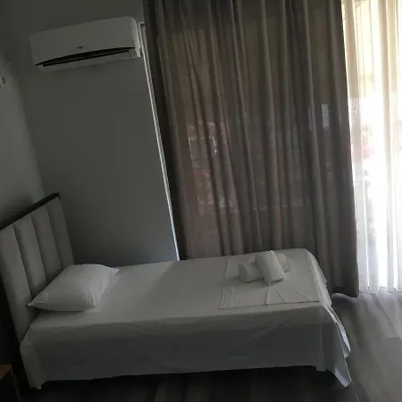 Irini Boutique Rooms!!! 3*