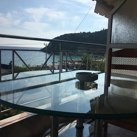 Irini Boutique Rooms!!! 3*