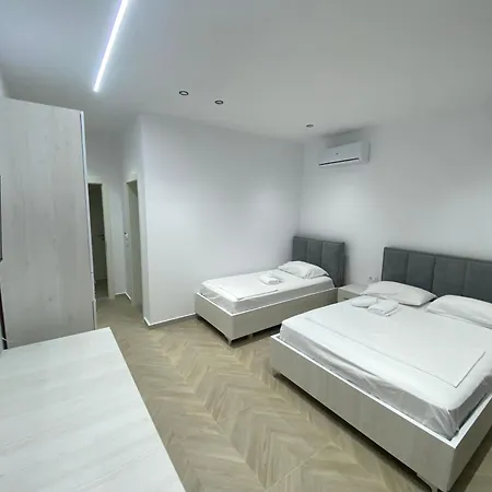 Irini Boutique Rooms!!! Himare