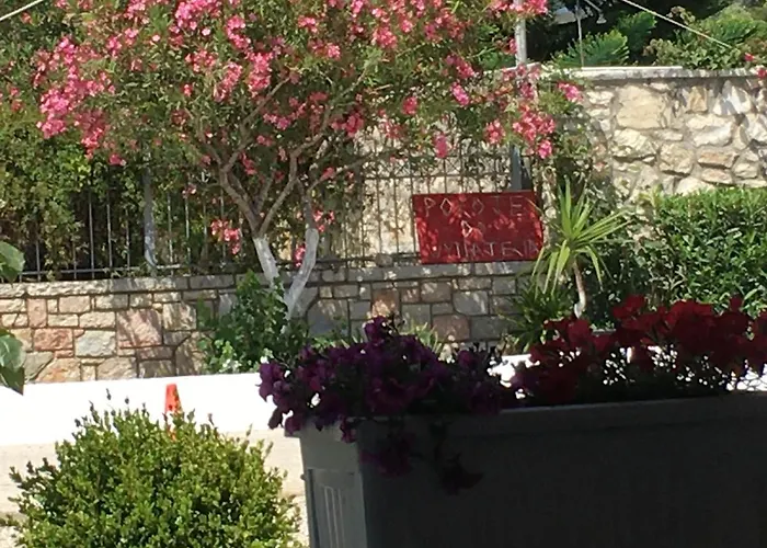 Irini Boutique Rooms!!! 酒店