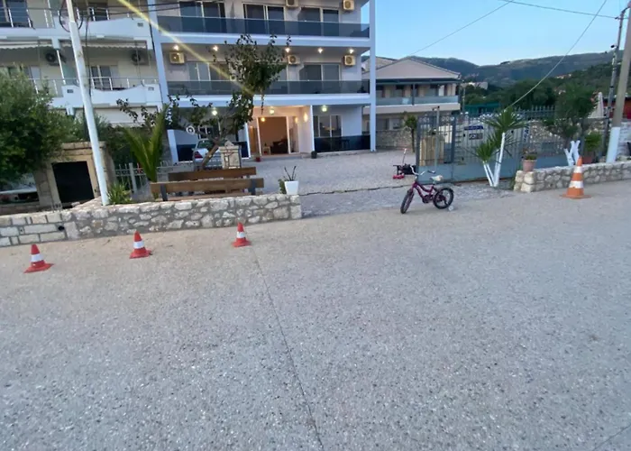 Irini Boutique Rooms!!! 酒店 3*